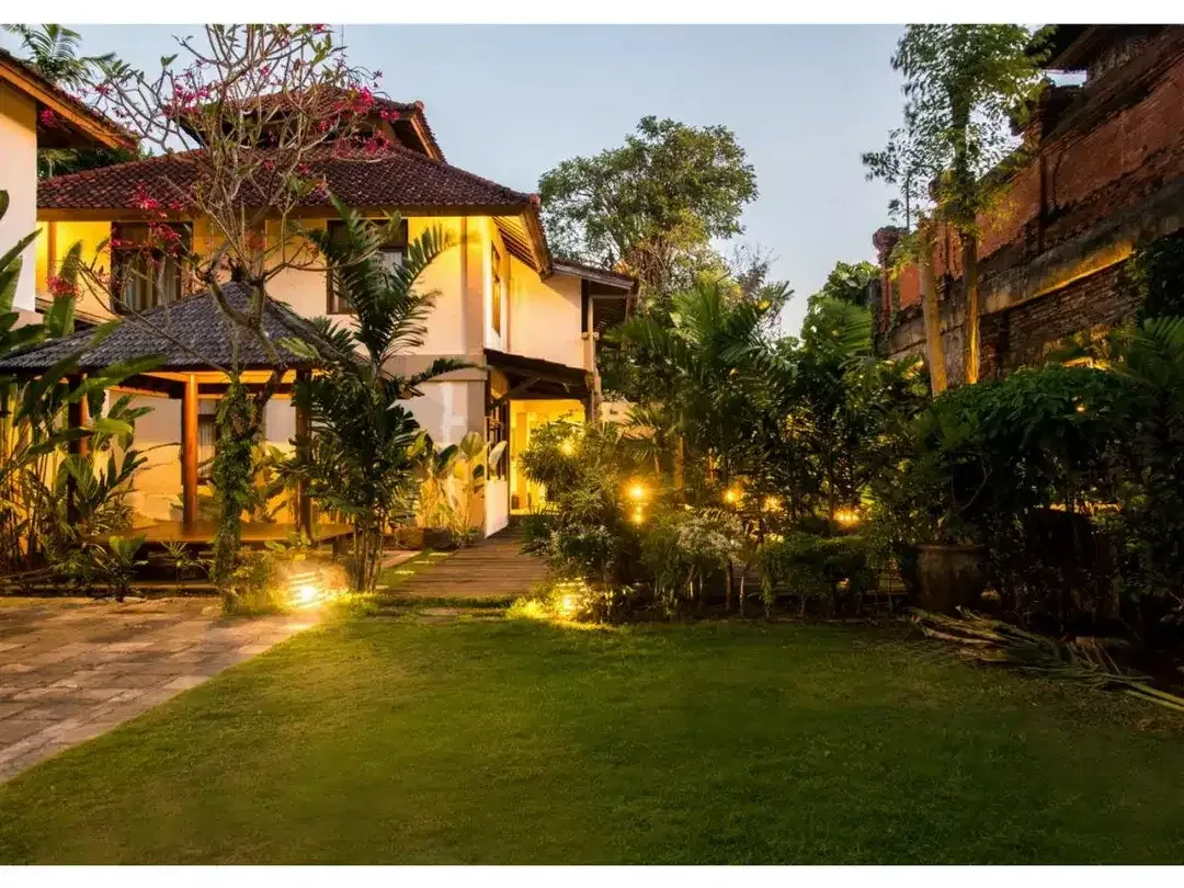 Villa Freehold in Strategy Location in Heart Seminyak - Image 1 of 10