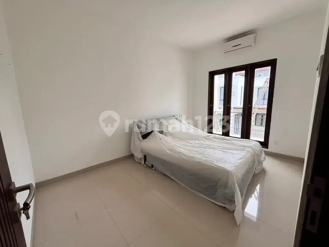 3 Bedroom House Semi Villa In Kerobokan - Image 3 of 10