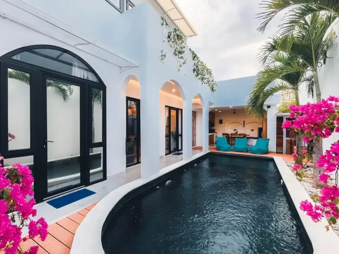 MODERN ROOFTOP VILLA IN THE HEART OF SEMINYAK - Image 4 of 7