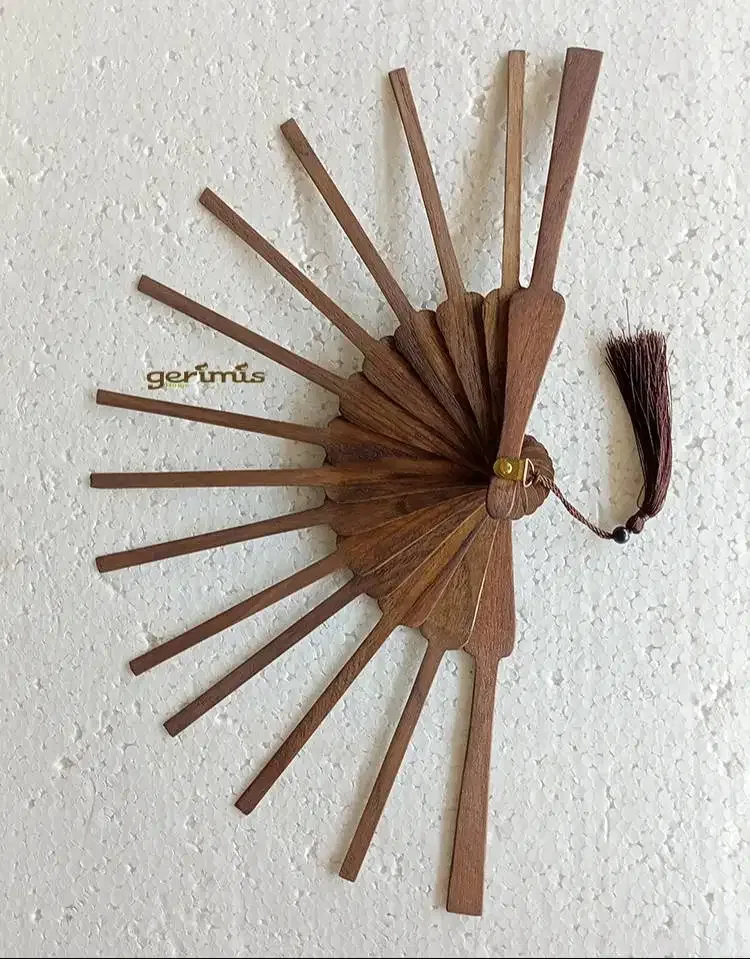 kipas kayu souvenir - Image 2 of 2