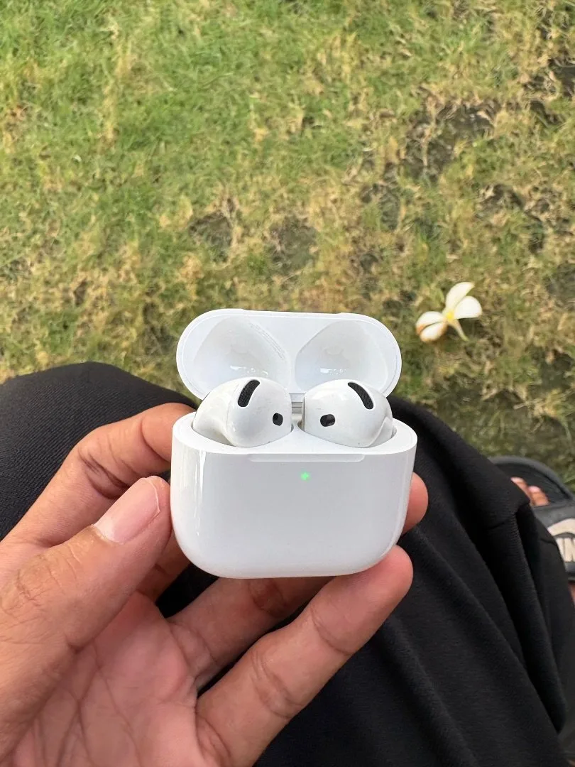IPhone 13 256 all operator + airpods gen 4 (ANC) - Image 3 of 10