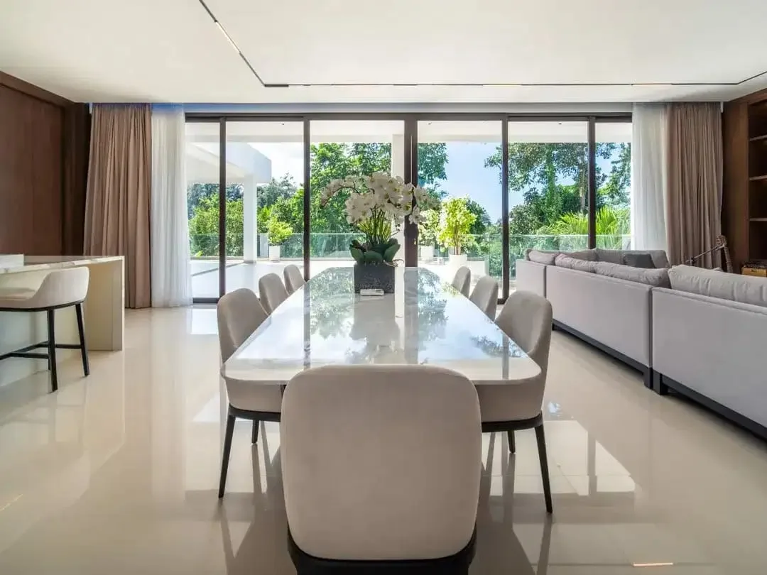 Exclusive Luxury Villa For Sale - 4 Bedroom Masterpiece in Ubud - Image 5 of 10