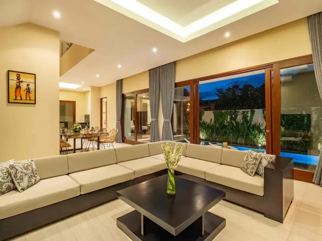 LUXURY VILLA FOR SALE – WALKING DISTANCE TO BATU BOLONG BEACH, CANGGU - Image 3 of 10