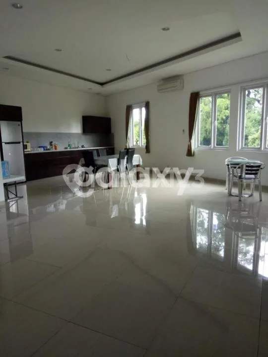Rumah Usaha Gatot Subroto Bali 2 Lantai Hadap Selatan Lokasi Strategis - Image 3 of 4
