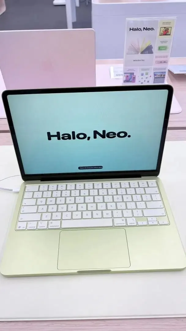 Macbook Neo New bersegel garansi resmi apple - Image 1 of 4
