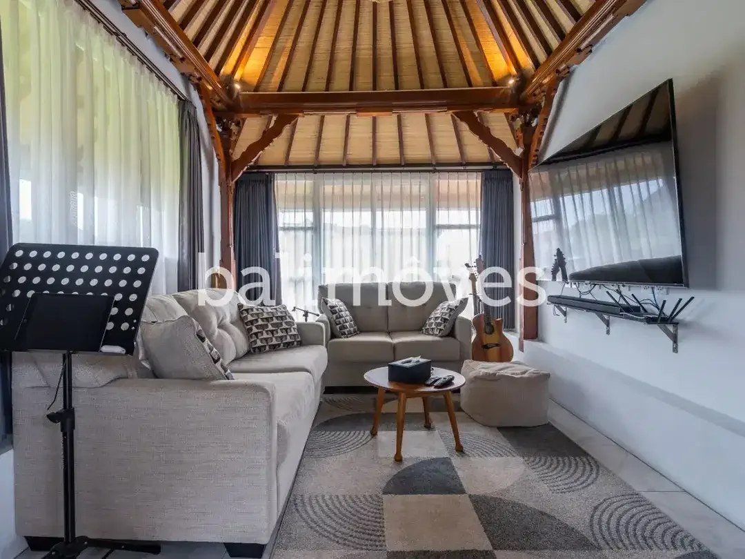 Dijual Villa 3 Kamar Tidur dengan Tanah yang Luas di Sanur - Image 3 of 10