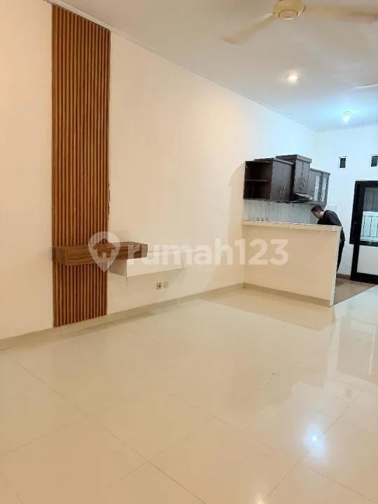 Disewakan Rumah 3 Menit ke Livingword Denpasar Timur - Image 3 of 4