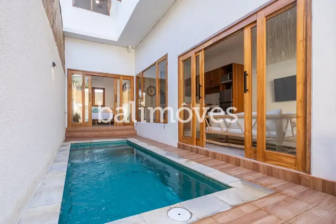 Villa Tiga Kamar Tidur Baru di Tepi Pantai Sanur - Image 1 of 10