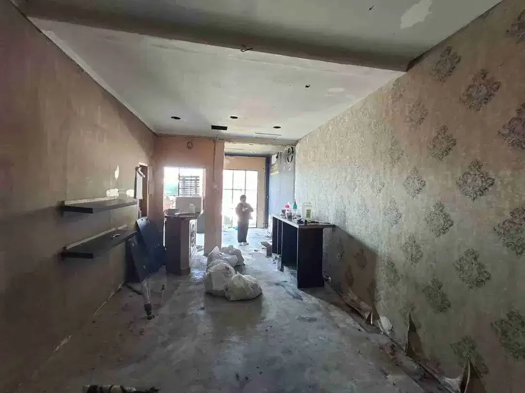 DI JUAL CEPAT TANAH BANGUNAN 2LANTAI DI JL. DANAU TEMPE, SIDAKARYA - DENPASAR SELATAN

SPESIFIKASI :

LT : 458m²

LB : 465m²

Pos Satpam 9m²

Lobby 

7 Kamar Bawah

11Kamar Atas

1 Office

Jalan - Image 5 of 10