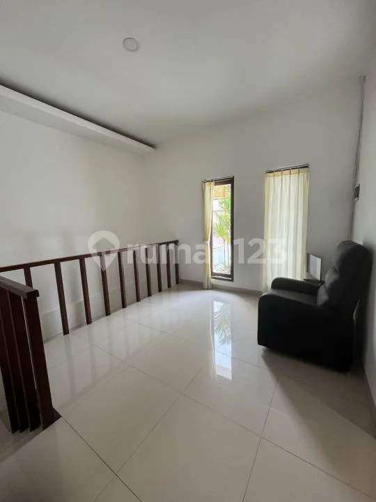 Rumah Premium di Kawasan Elit Renon - Moh. Yamin Renon - Image 2 of 4