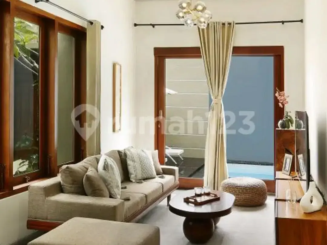 Modern Tropical House With Villa Style, Fully Furnished With Private Pool - Image 8 of 10