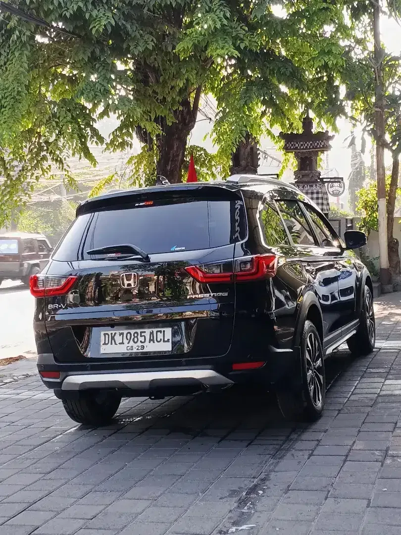 HONDA BRV PRESTIGE MATIC KM 20 RB SEPERTI BARU - Image 4 of 10