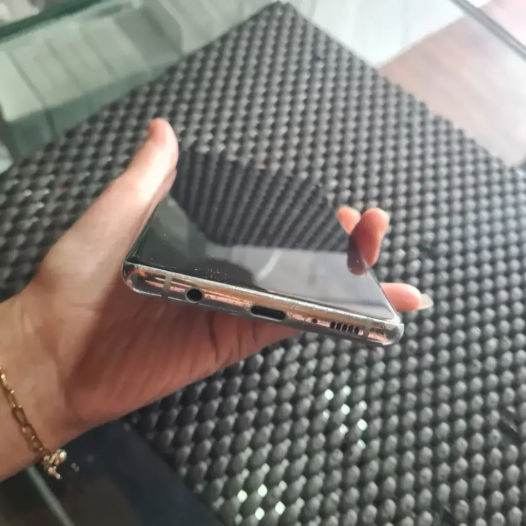 Samsung Galaxy S10+ 8/128GB SEIN Unit Only – Layar AMOLED - Image 4 of 5