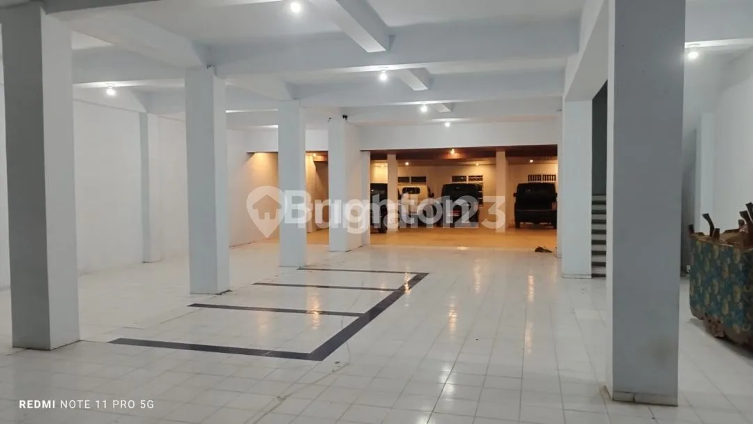 RUKO 3 LANTAI BERLOKASI STRATEGIS DAN PREMIUM DI JALAN UTAMA GATOT SUBROTO TIMUR - Image 2 of 4