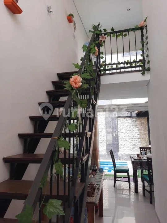 Villa Guest House Luas Strategis Zona Pemukiman di Jimbaran - Image 1 of 4