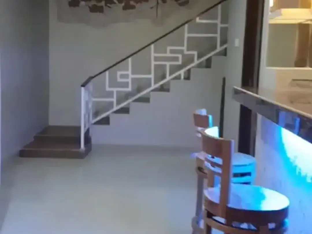 Rumah Impian Modern Minimalis di Tengah Kota - Image 2 of 10