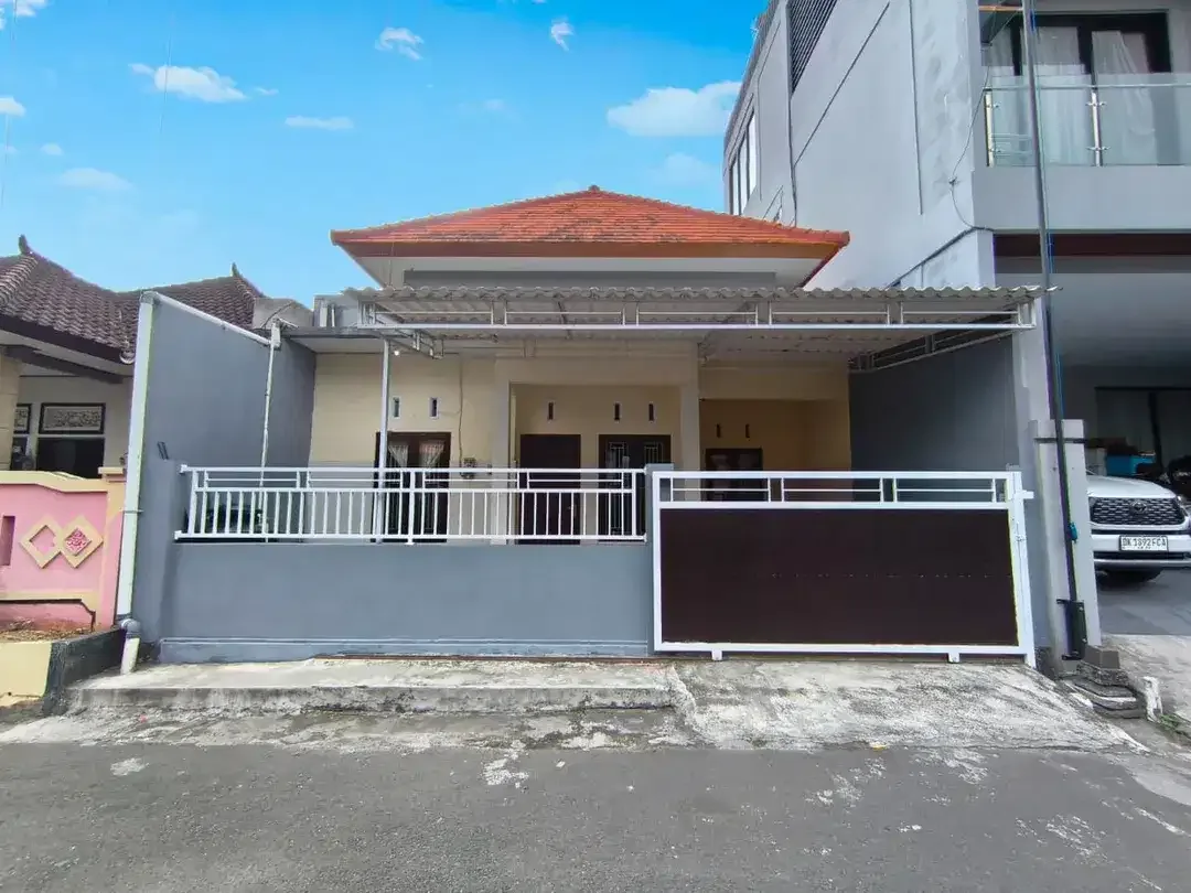 Rumah sewa 1 lantai di Jl Goa Gong, Jimbaran | perumahan | akses jalan lebar | cocok untuk tempat hunian - Image 1 of 10