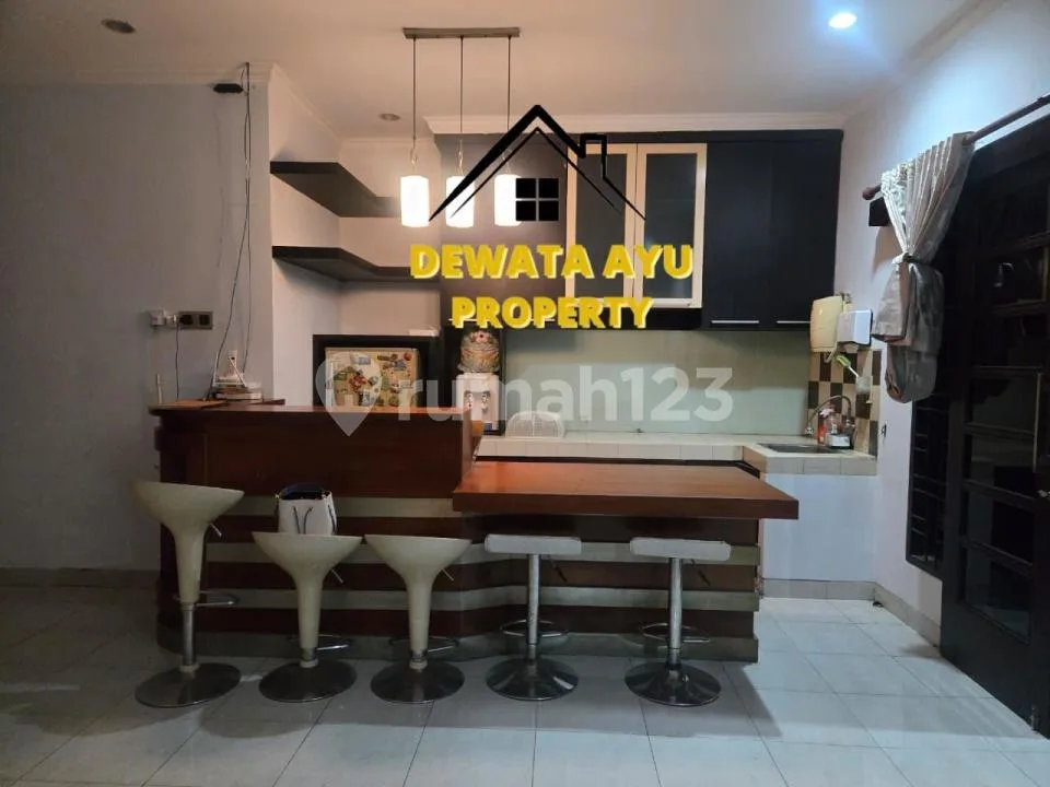 Rumah Sewa 5 Kamar 2 Lantai Lokasi Renon - Image 2 of 4
