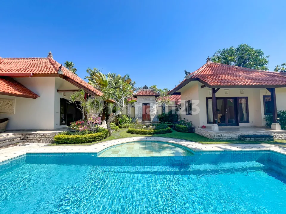 Freehold 4 Bedrooms Villa Taman Mumbul Nusa Dua - Image 3 of 4