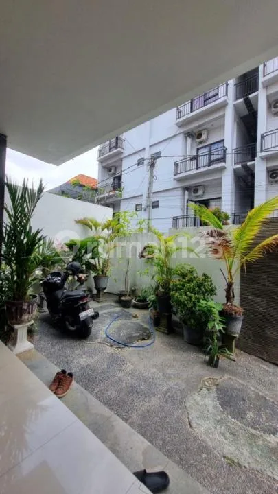 Rumah Tropical Balinese Modern di Area Renon, 3 Menit ke Jungle Padle - Image 2 of 4