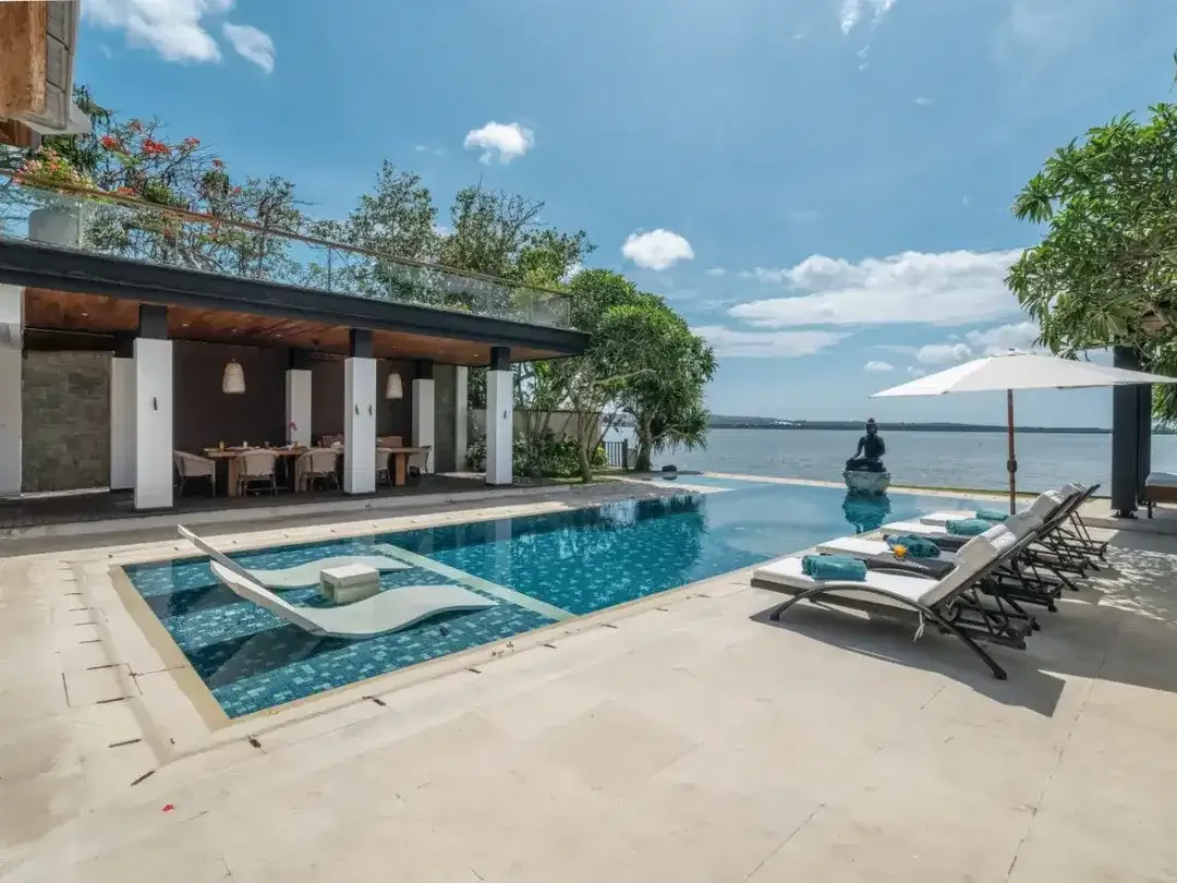 Dijual Cepat Villa View Laut di Tanjung Benoa Badung Bali - Image 1 of 7