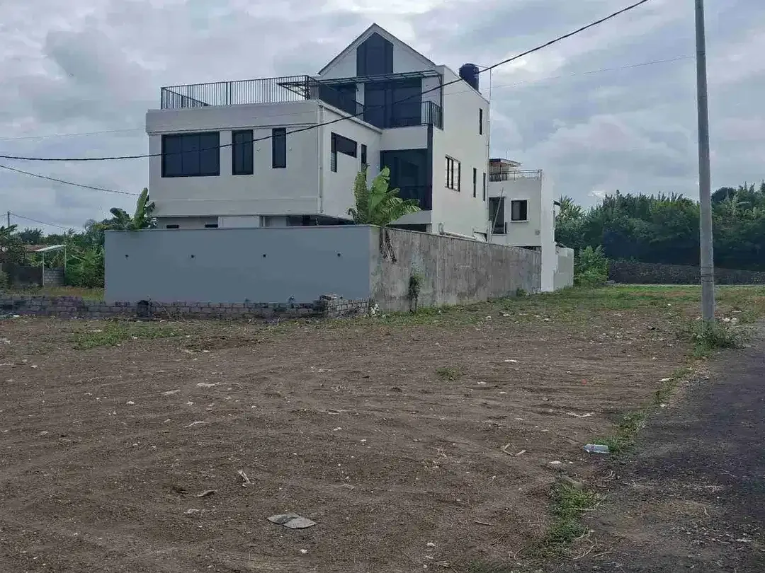 DIJUAL TANAH LINGKUNGAN VILLA DEKAT KE PANTAI - Image 5 of 10