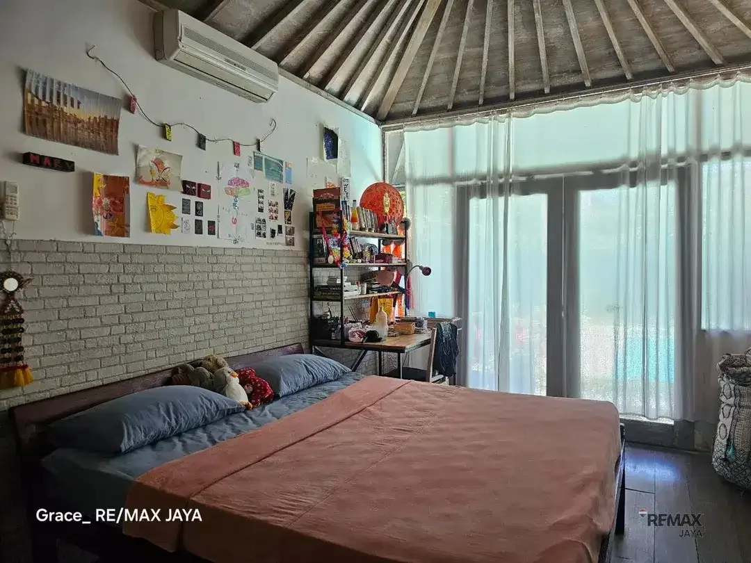 A Timeless Wooden Villa For Leasehold in Legian Kuta. - Image 4 of 10