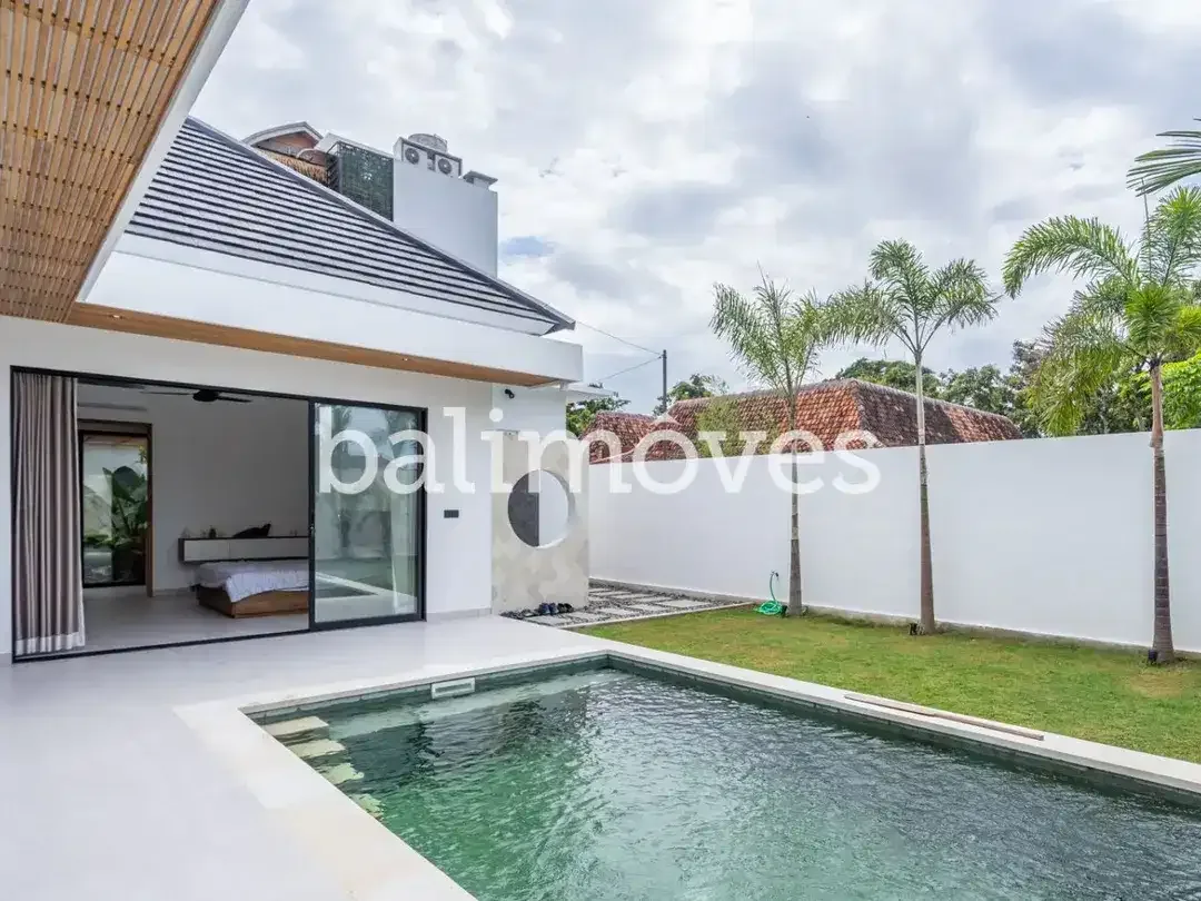 Vila Baru Dua Kamar Tidur Bergaya Tropis Modern di Sanur - Image 5 of 10