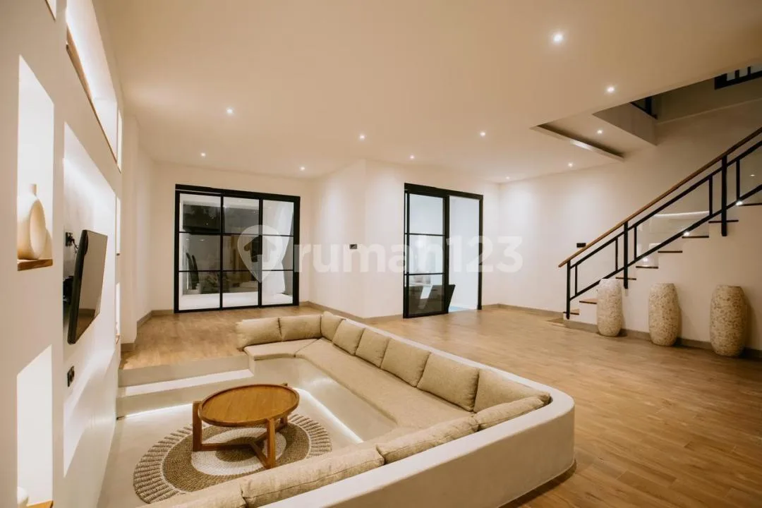 Brand New Villa Modern Mediterranean Style #6436 - Image 1 of 4