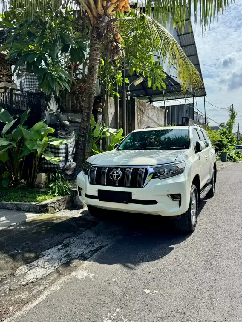 Toyota Land Cruiser 2013 Bensin - Image 1 of 10