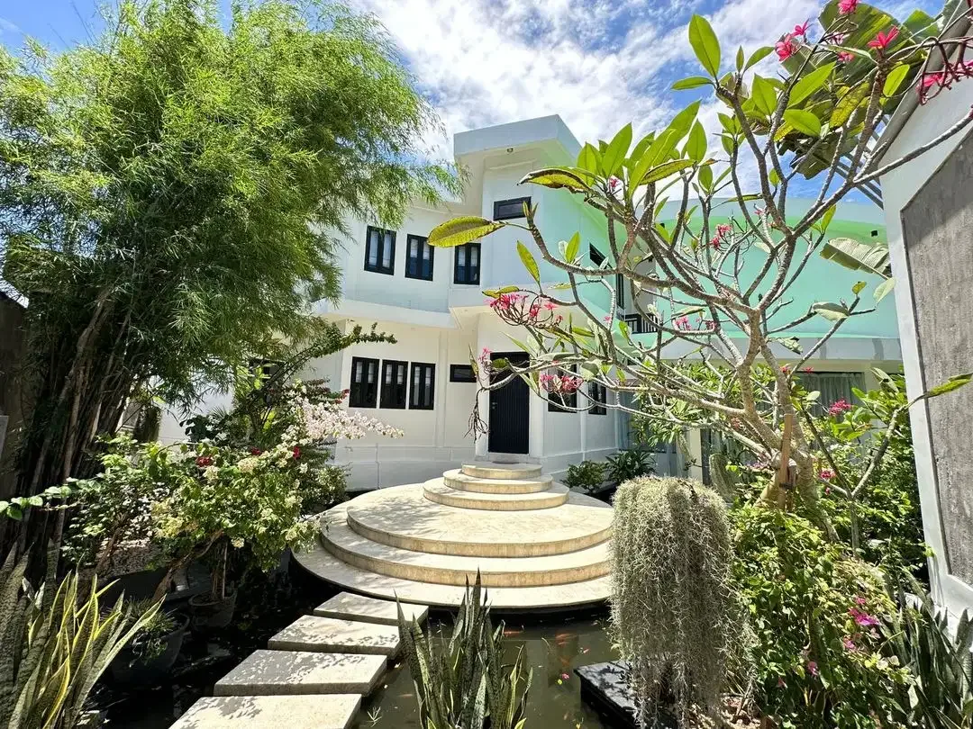 Luxury Spacious Villa Beautiful View in Nusa Dua Near STP Dharmawangsa - Image 5 of 10