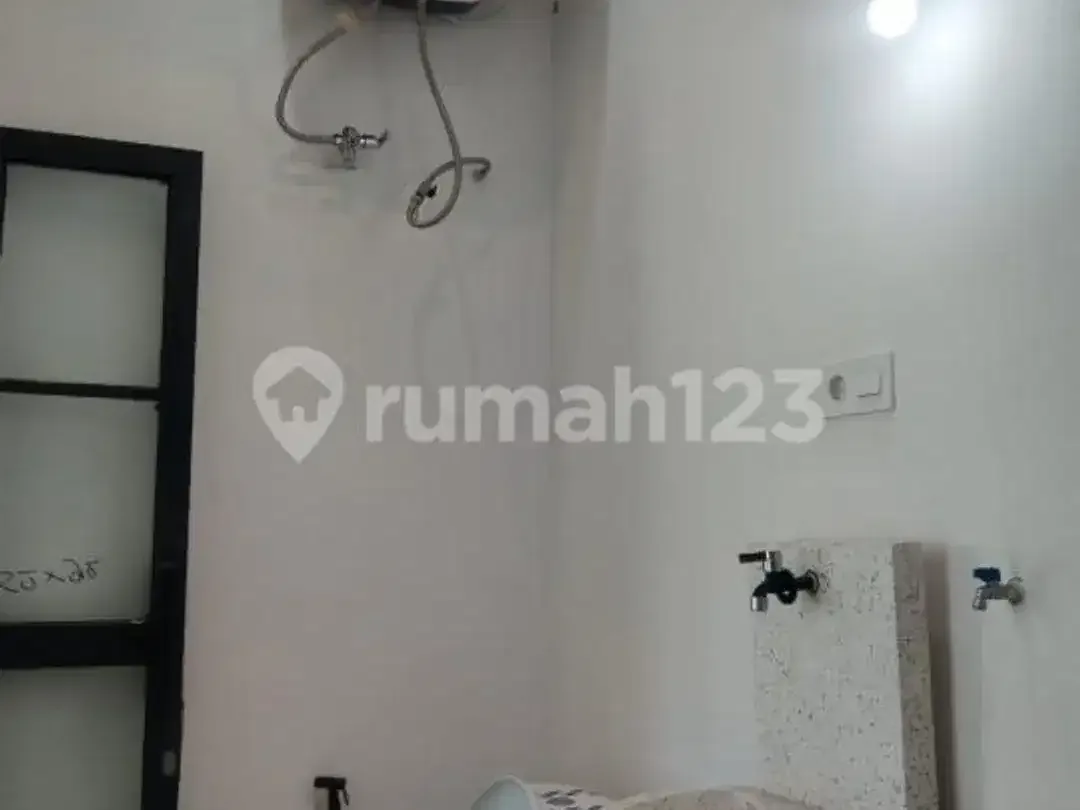 Investasi Villa Lingkungan Sejuk dan Tenang Cocok untuk Disewakan - Image 7 of 10