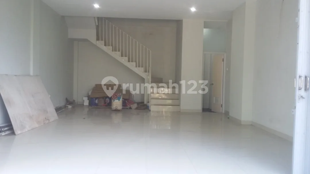 Ruko Bagus Murah Di Jalan Utama Dekat Mall Kuta Badung - Image 1 of 4