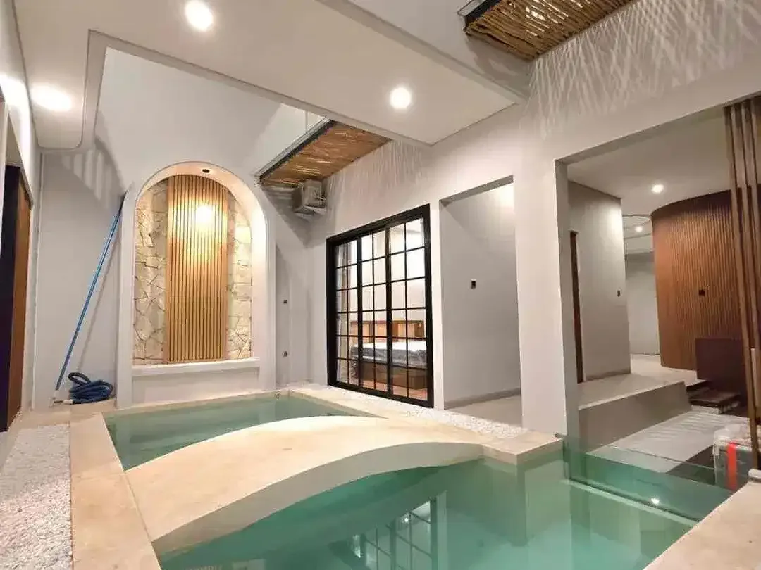 Brand new 3 bedroom villa cantik strategis Fully Furnished SHM SLF lengkap - Image 9 of 10