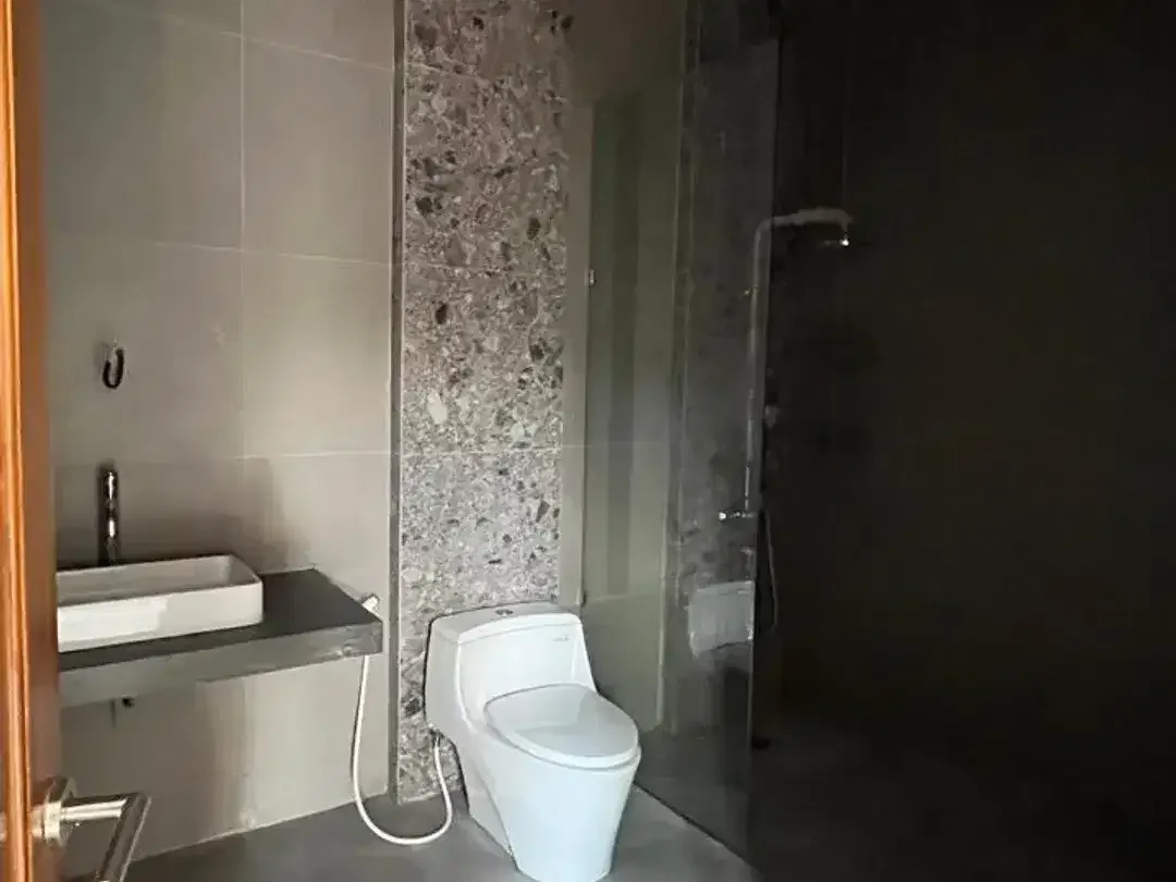 FOR SALE VILLA READY UNIT LOKASI STARTEGIS 3BR PRIVAT POOL CANGGU - Image 4 of 9
