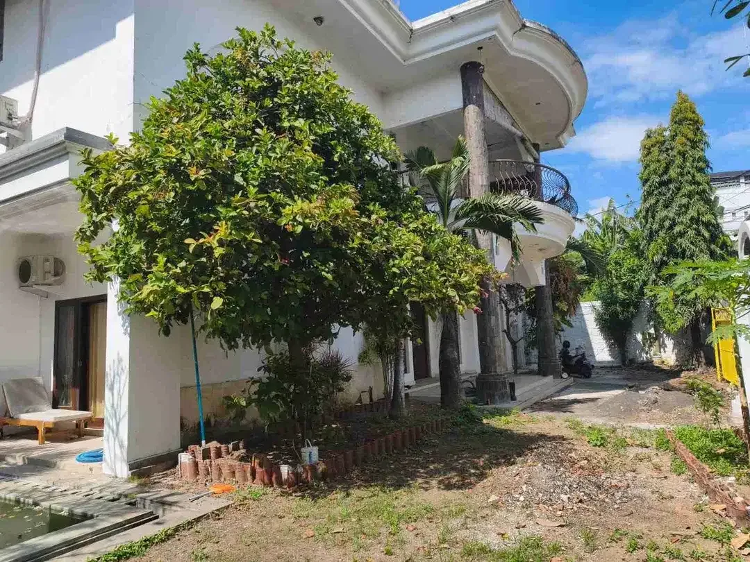 Rumah Besar dengan Kolam Renang di Denpasar Barat - Image 3 of 10