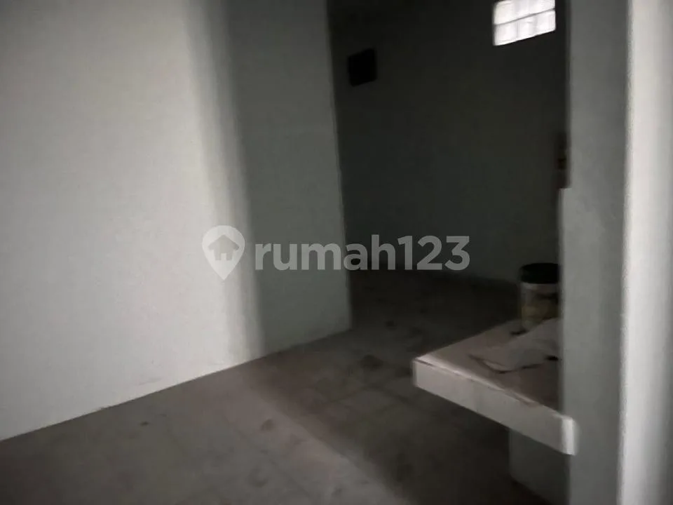 Ruko Gandeng di Jalan Teuku Umar Denpasar | LT 430 MÂ² | Lokasi Bisnis Premium | Rp20 Miliar - Image 1 of 4