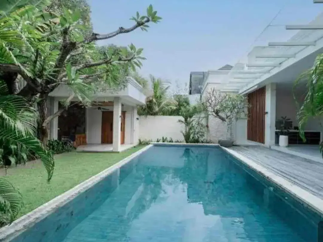 Villa Lumiere 3 Bedrooms Legian seminyak - Image 4 of 4