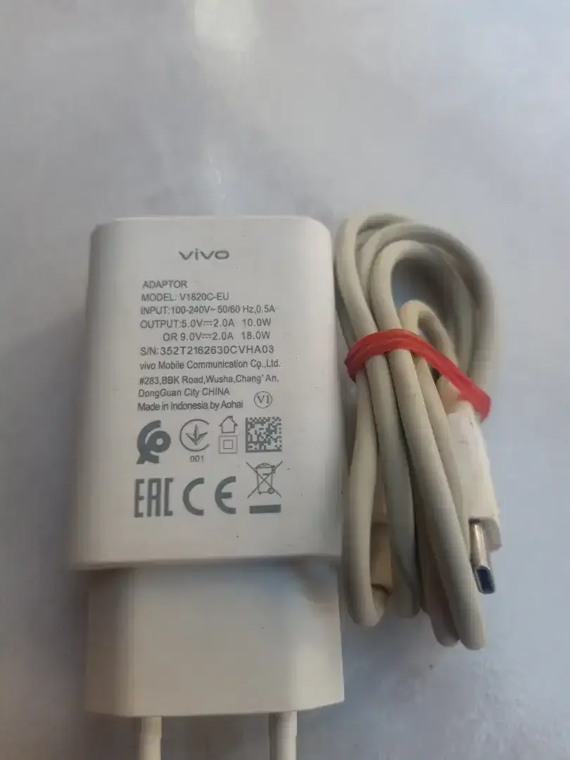 CHARGER BEKAS ASLI BAWAAN VIVO V19, V17 TIPE C - Image 1 of 2