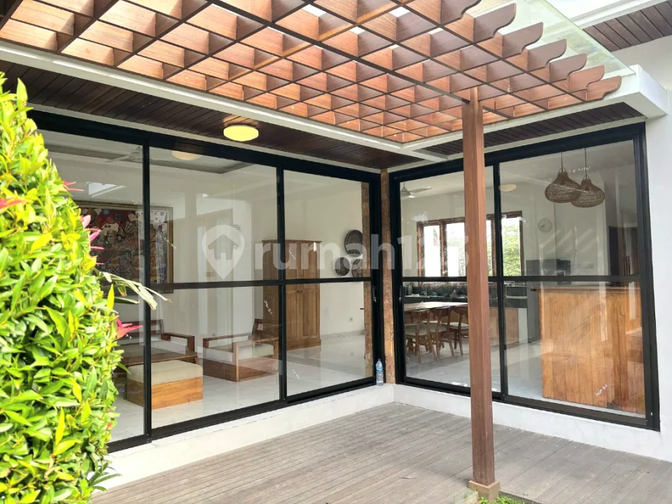 4 Bedrooms Villa Di Ungasan Dekat Pantai Melasti Bali - Image 2 of 4