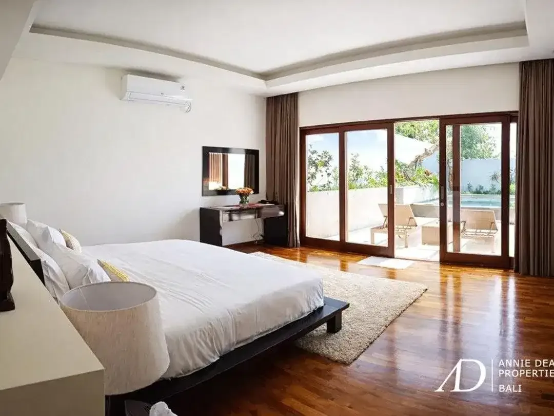 FREEHOLD | MODERN MINIMALISTIC VILLA - JIMBARAN - Image 9 of 10