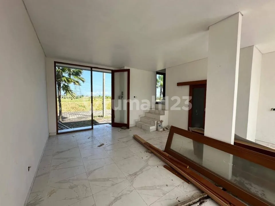 Villa Modern Bangunan Baru 2Lt Dgn Pool View Sawah di Kedungu - Image 2 of 4