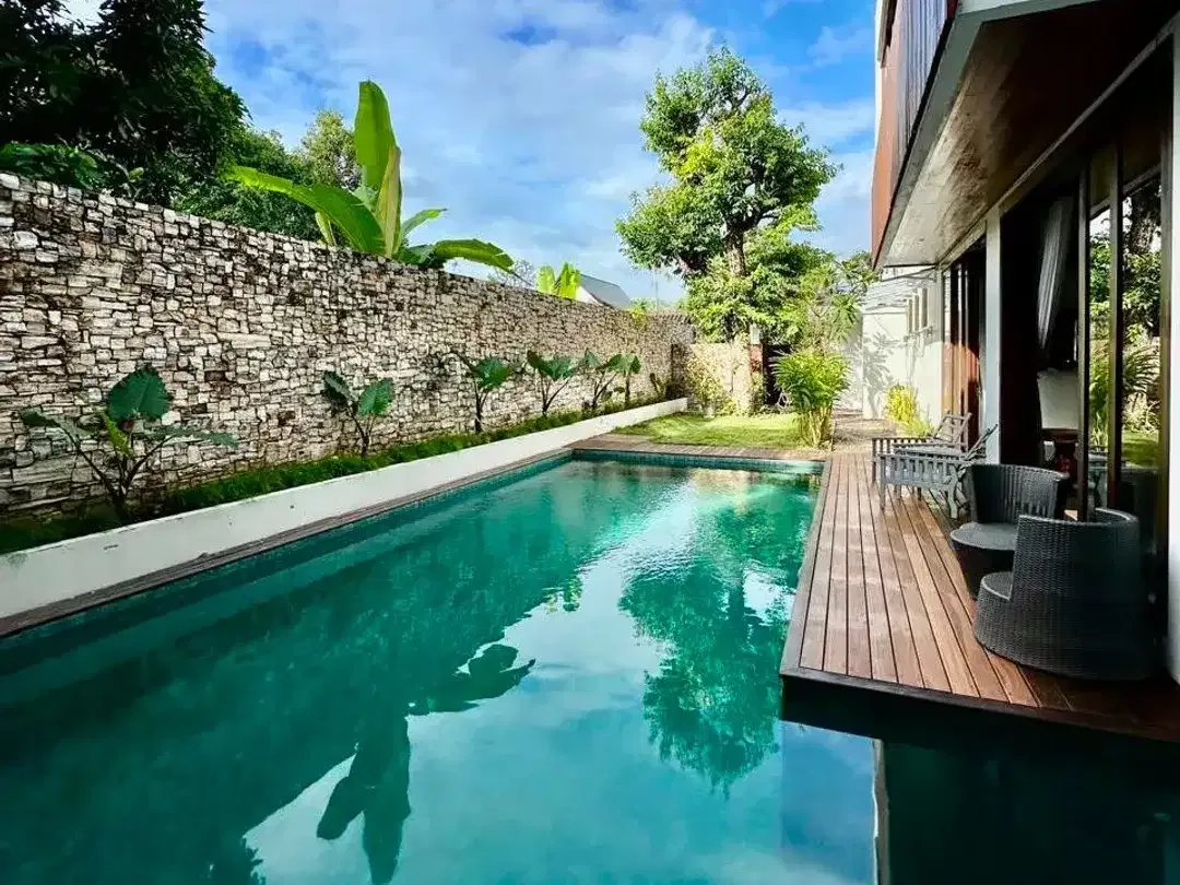 LUXURY VILLA FURNISHED BIG POOL BIG GARDEN WALK TO THE BEACH MERTASARI SANUR - Image 4 of 10