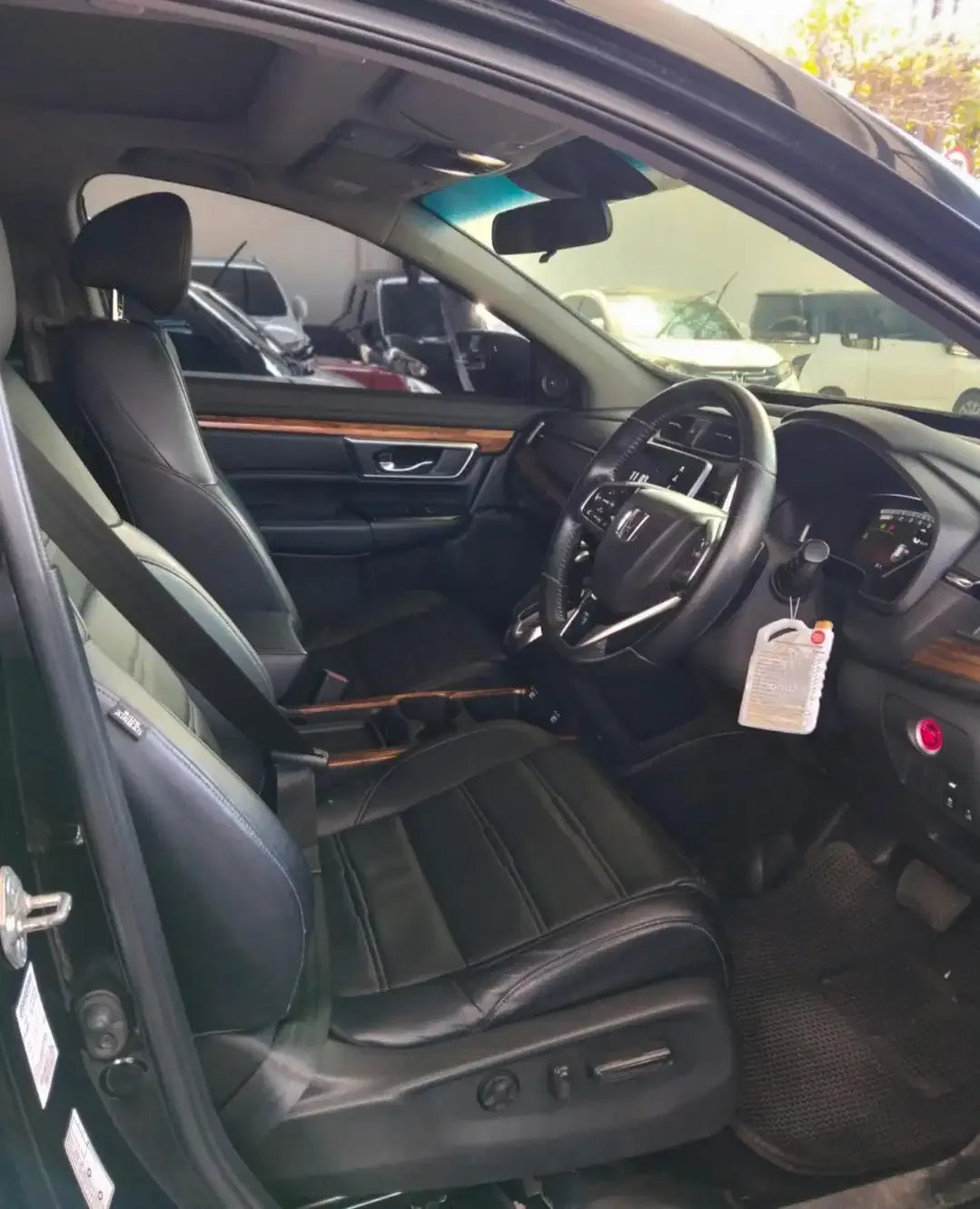 Honda CR-V Prestige 2022 Hitam A/T 1.5cc - Image 9 of 10