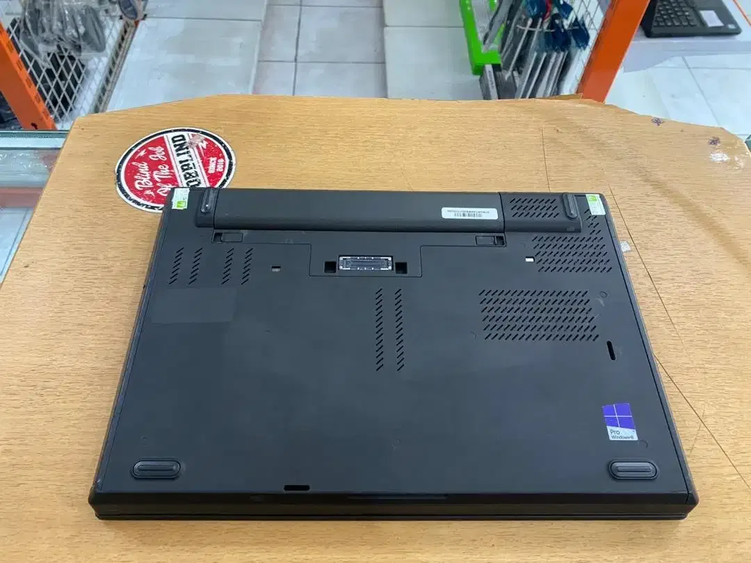 Lenovo ThinkPad T440P Core i5 Ram 8GB SSD 128GB Mulus Murah Garansi - Image 9 of 10