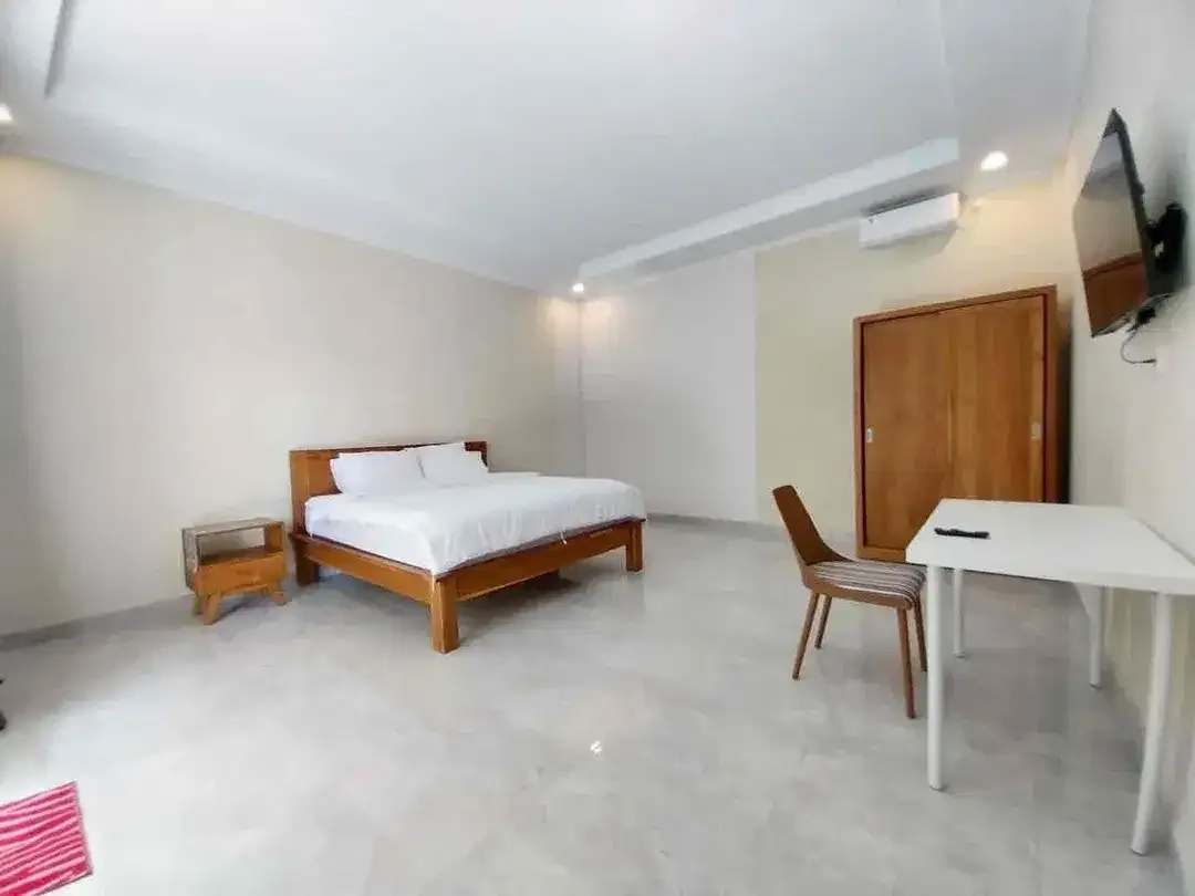 Disewakan villa fully furnished 3-bedroom villa tibubeneng canggu - Image 1 of 10