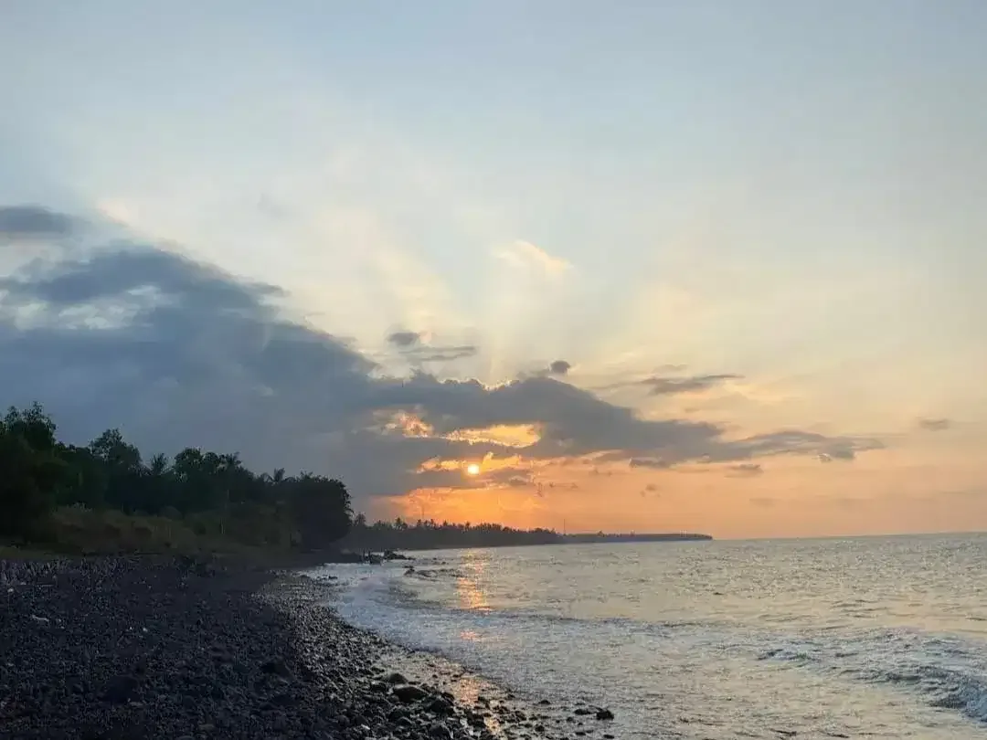 Tanah Beach Front Pantai Tulamben Bali Utara - Image 3 of 7