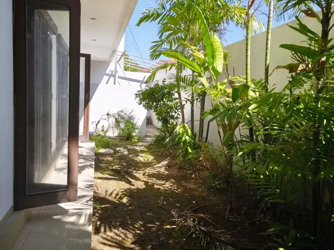 RUMAH MINIMALIS KAWASAN STARTEGIS DEKAT PUSAT DENPASAR DAN KEROBOKAN - Image 3 of 10