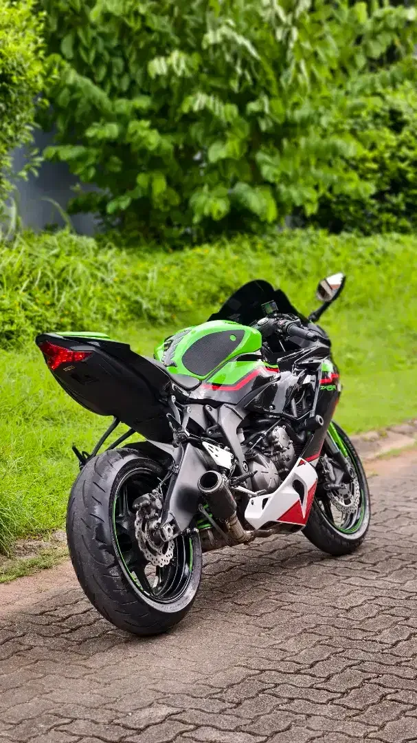 kawasaki zx6r 2021 green KRT iconic full mulus no minus - Image 3 of 10