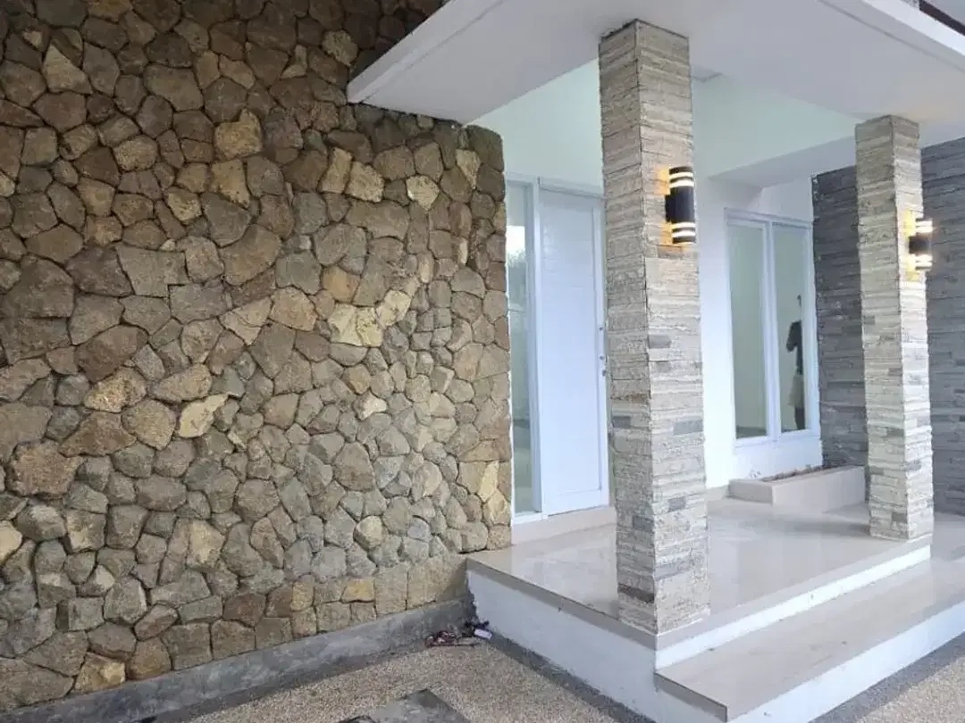 DI JUAL VILLA AREA NUSA DUA DEKAT DENGAN PINTU TOL BALI - Image 2 of 10